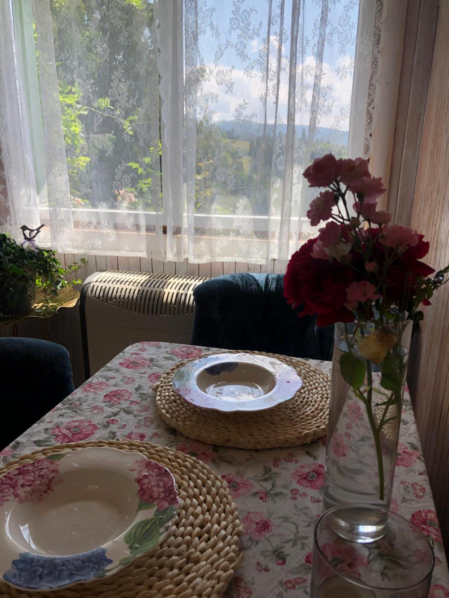 Казковий Дім Та Garden Два Будиночки В Горах З Чаном-Джакузі Slavske Exterior foto